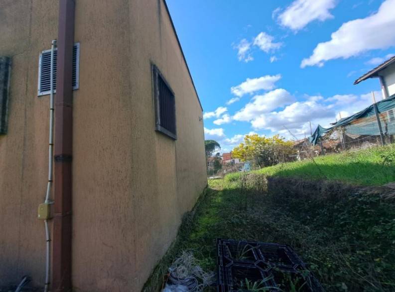 locale commerciale in vendita a Veroli in zona Castelmassimo