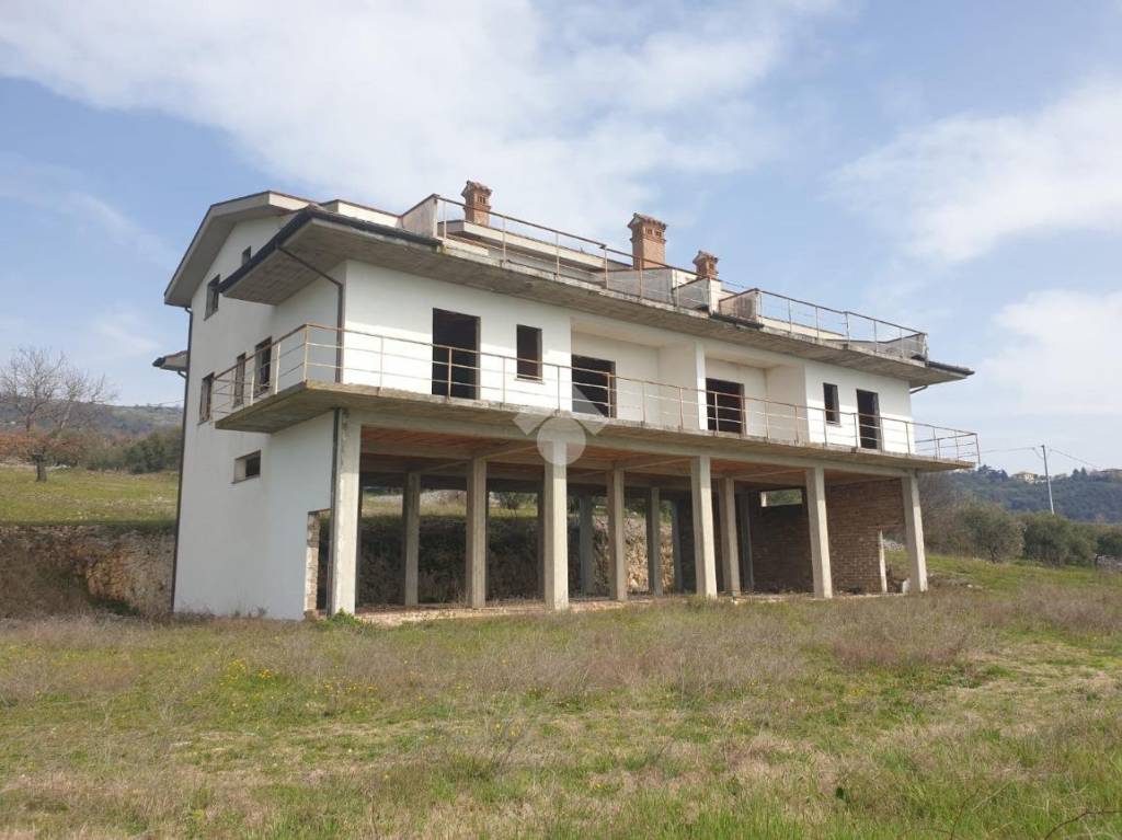 casa indipendente in vendita a Veroli