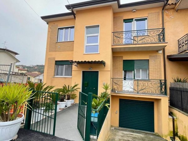 appartamento in vendita a Veroli in zona Sant'Angelo in Villa