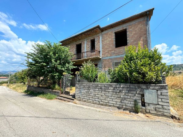 casa indipendente in vendita a Veroli