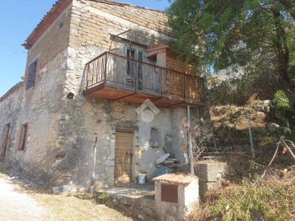 quadrivano in vendita a Veroli in zona Torre Caravicchia