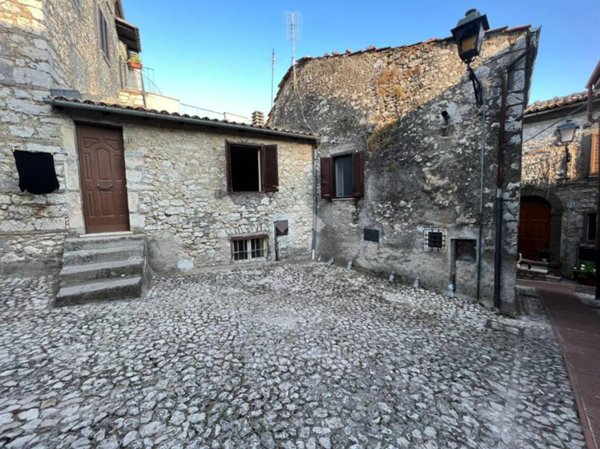 appartamento in vendita a Veroli in zona Case Scaccia