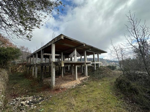 casa indipendente in vendita a Veroli