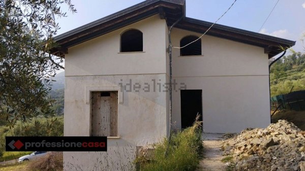 casa indipendente in vendita a Veroli
