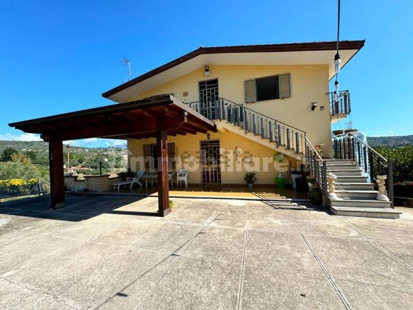 esavano in vendita a Veroli in zona Colle Ciaffone