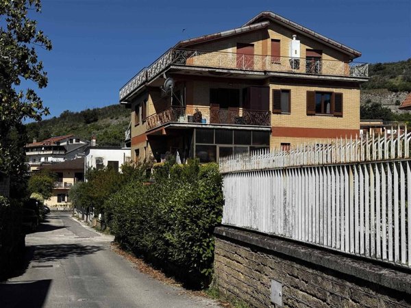 appartamento in vendita a Veroli in zona Giglio