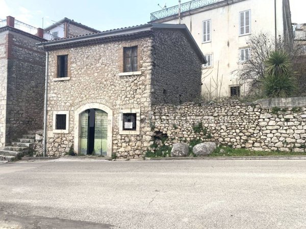 quadrivano in vendita a Veroli in zona Case Scaccia