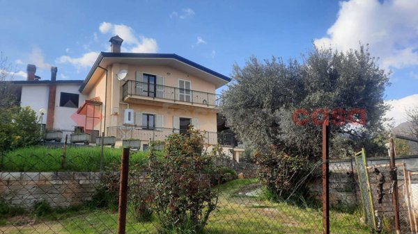 casa indipendente in vendita a Veroli in zona Santa Francesca