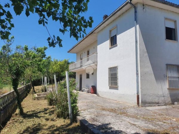 casa indipendente in vendita a Veroli in zona Casamari