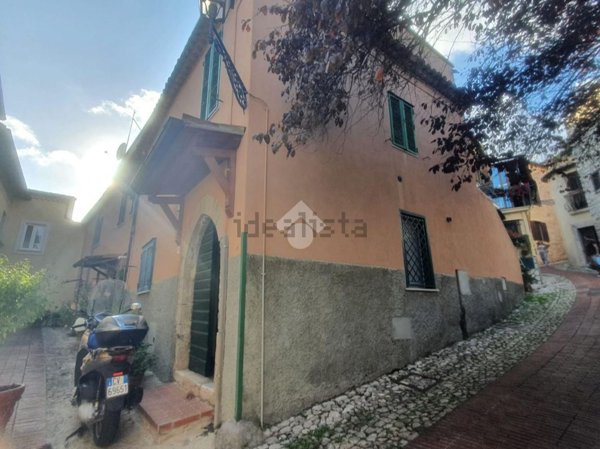 appartamento in vendita a Veroli in zona Case Scaccia