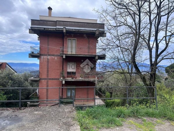 appartamento in vendita a Veroli in zona Case Scaccia