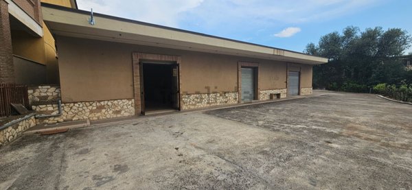 locale commerciale in vendita a Veroli in zona San Giuseppe le Prata