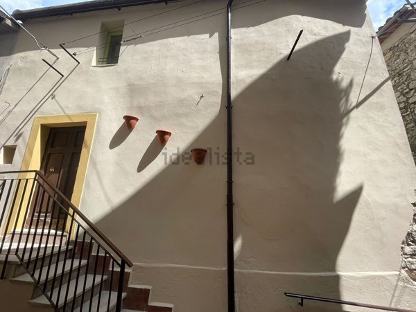 appartamento in vendita a Veroli in zona Case Scaccia