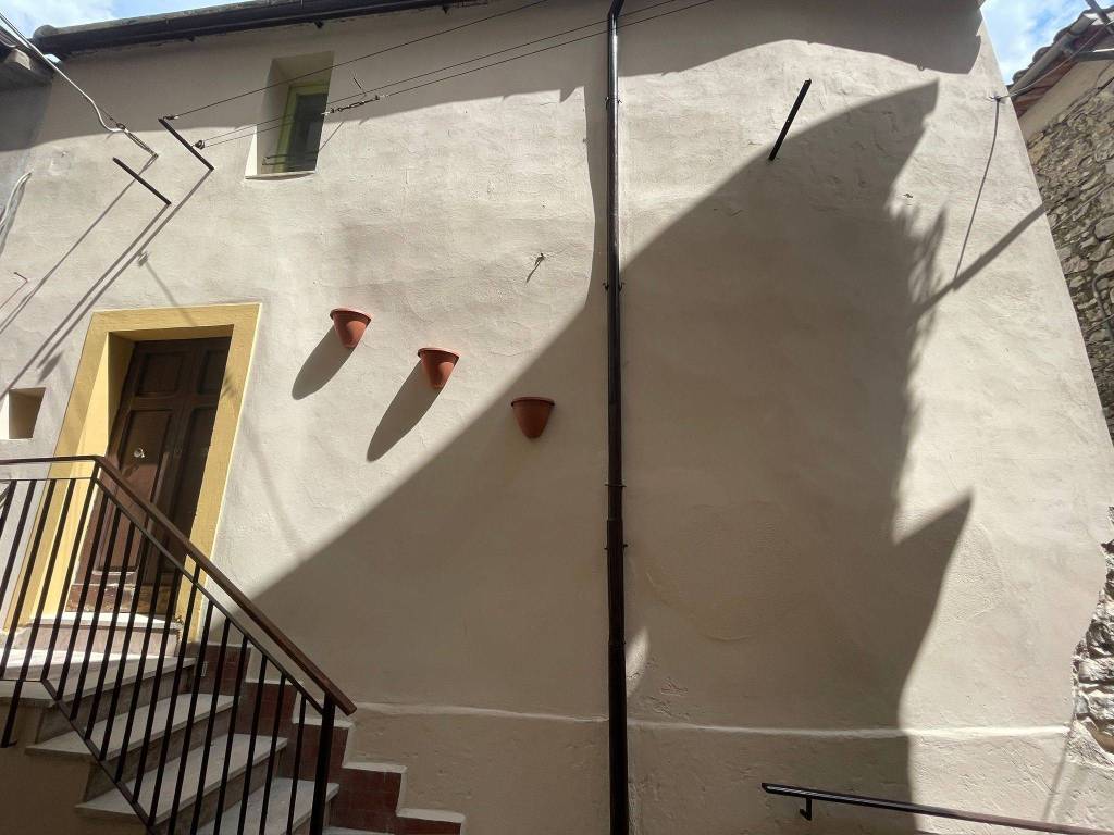 casa indipendente in vendita a Veroli in zona Case Scaccia