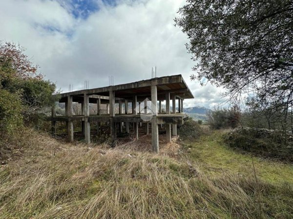 casa indipendente in vendita a Veroli
