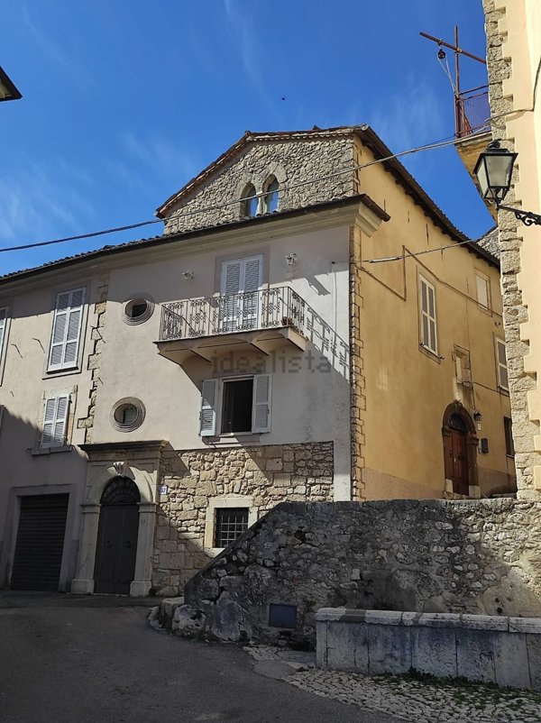 appartamento in vendita a Veroli in zona Case Scaccia