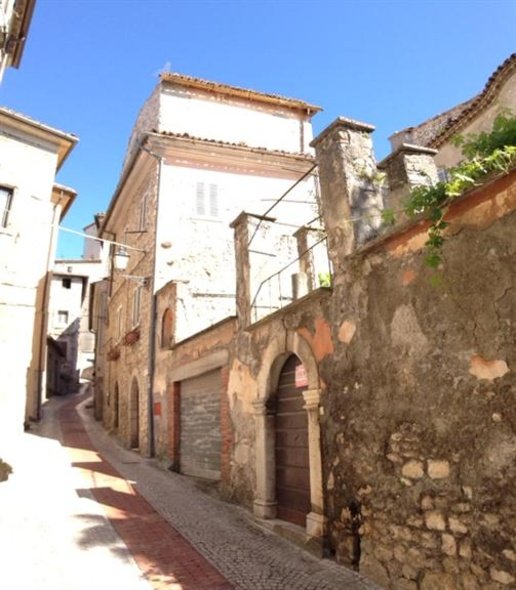 casa indipendente in vendita a Veroli in zona Case Scaccia
