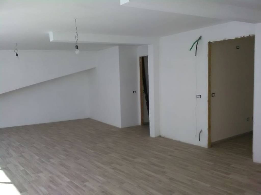 appartamento in vendita a Veroli in zona Case Scaccia