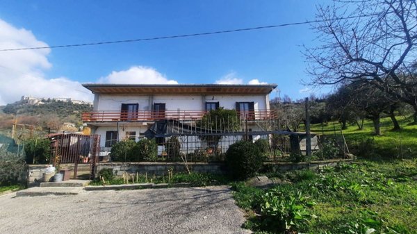 casa indipendente in vendita a Veroli