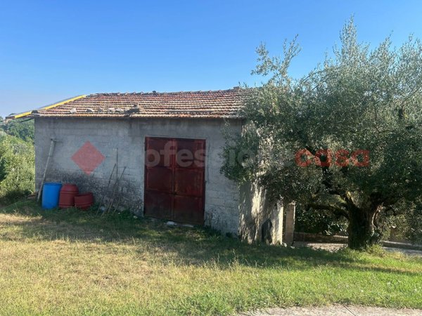 casa indipendente in vendita a Veroli