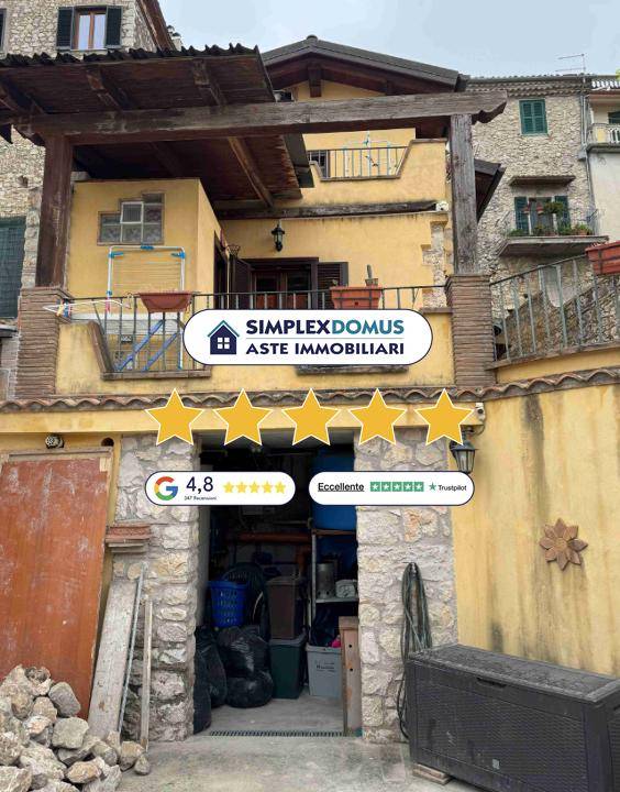 appartamento in vendita a Veroli in zona Case Scaccia