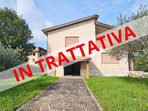 casa indipendente in vendita a Veroli in zona Giglio