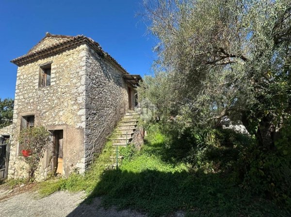 casale in vendita a Veroli in zona Case Scaccia