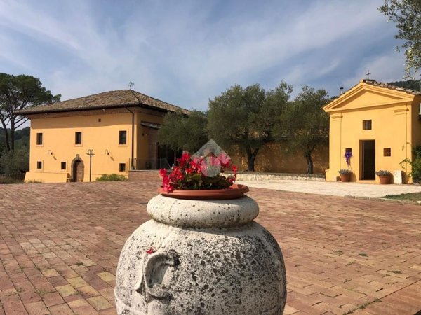 casa indipendente in vendita a Veroli in zona Santa Maria Amaseno