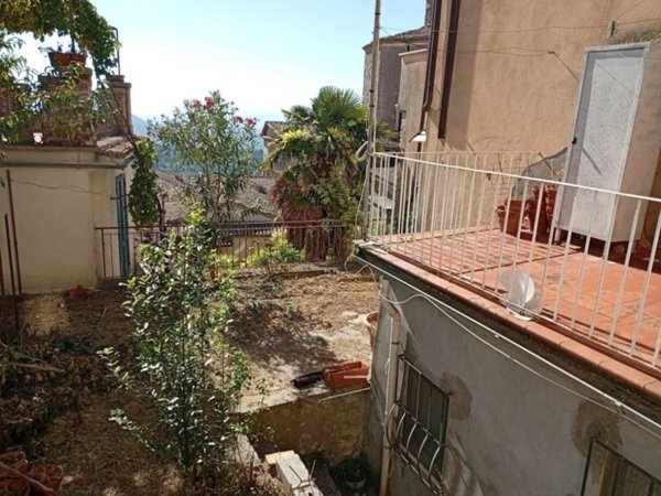 appartamento in vendita a Veroli in zona Case Scaccia