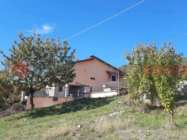 casa indipendente in vendita a Veroli in zona Colle Grosso