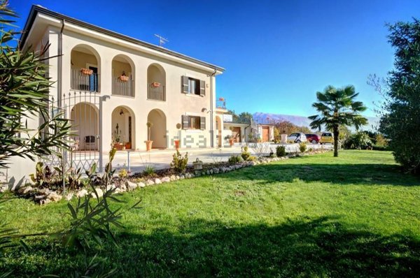 casa indipendente in vendita a Vicalvi