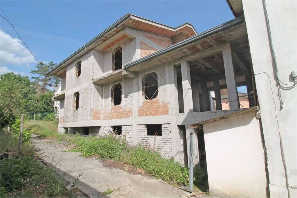 casa indipendente in vendita a Vicalvi