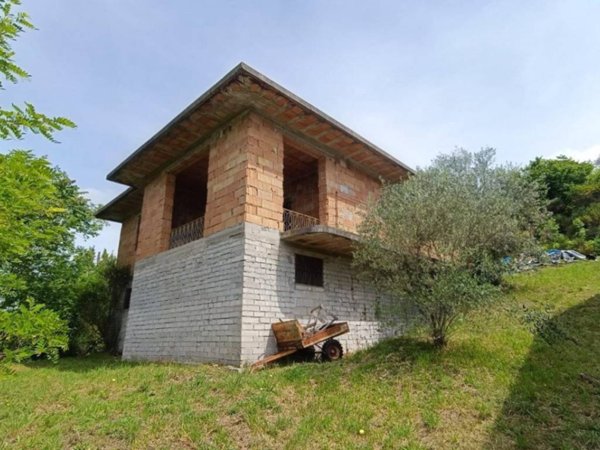 casa indipendente in vendita a Vicalvi