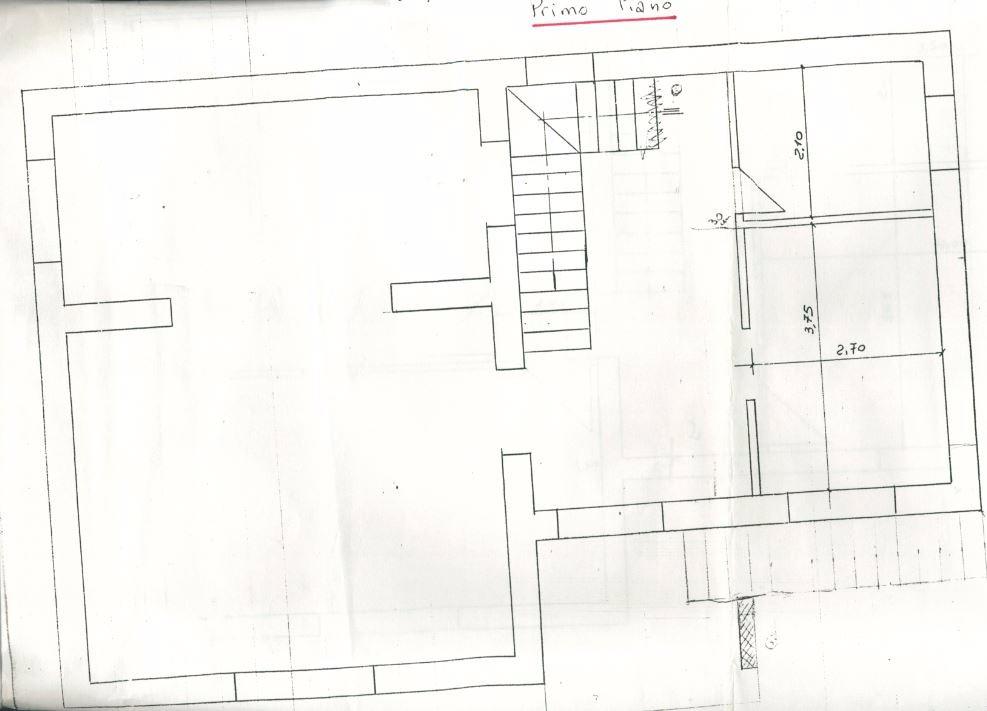 casa indipendente in vendita a Vico nel Lazio in zona Pitocco