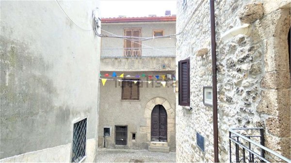 appartamento in vendita a Vico nel Lazio