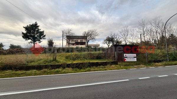 casa semindipendente in vendita a Vico nel Lazio