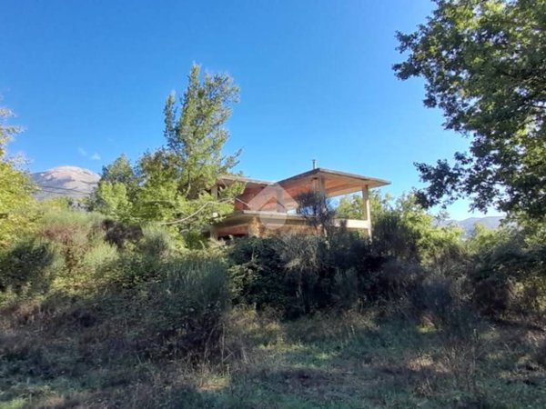 appartamento in vendita a Vico nel Lazio