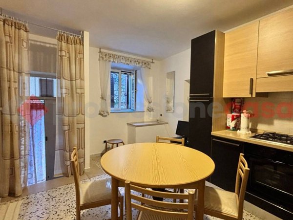 appartamento in vendita a Vico nel Lazio