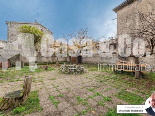 appartamento in vendita a Vico nel Lazio
