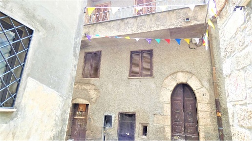 appartamento in vendita a Vico nel Lazio