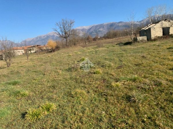 terreno edificabile in vendita a Villa Latina