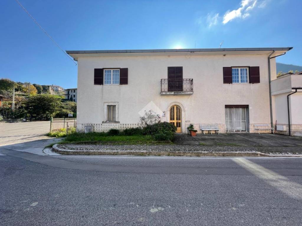 casa indipendente in vendita a Villa Latina