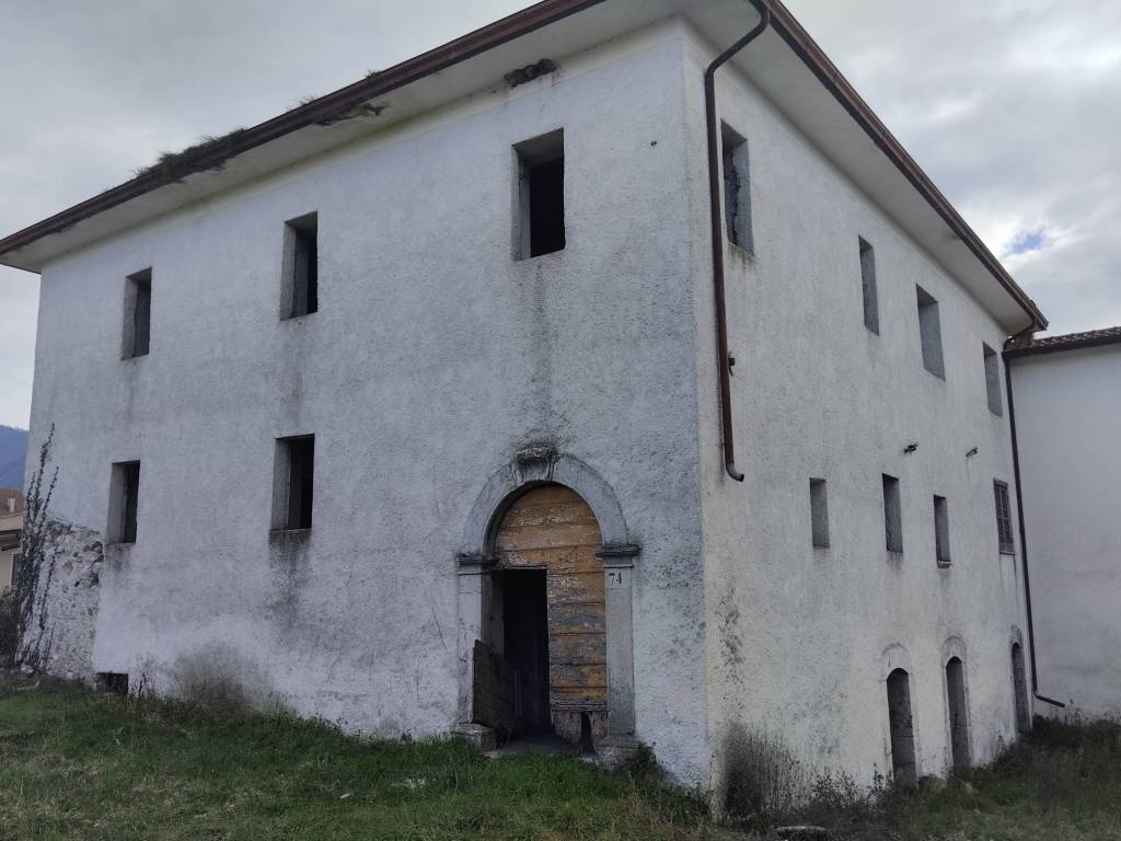 casa indipendente in vendita a Villa Latina