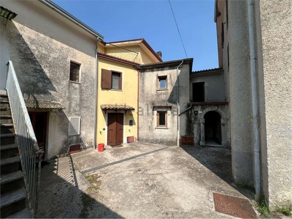 casa indipendente in vendita a Villa Latina