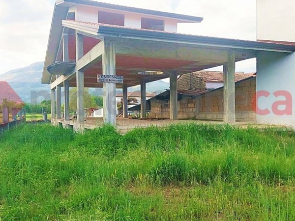 casa indipendente in vendita a Villa Santa Lucia in zona Piumarola