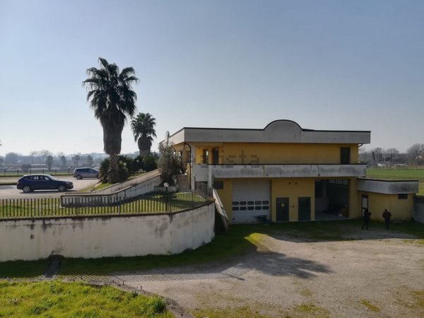 casa indipendente in vendita a Villa Santa Lucia