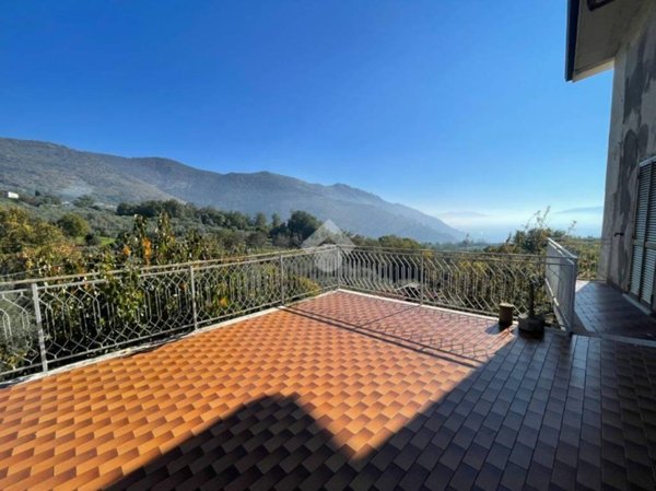 casa indipendente in vendita a Villa Santa Lucia