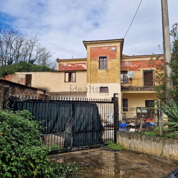 casa indipendente in vendita a Villa Santa Lucia