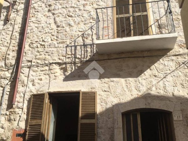 casa indipendente in vendita a Villa Santa Lucia