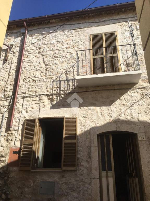 casa indipendente in vendita a Villa Santa Lucia